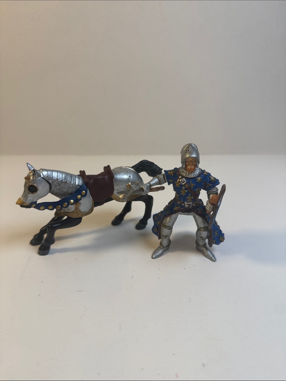 Papo medieval Knight and horse figures